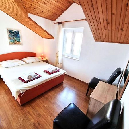 Apartmani Banic Postira Kültér fotó